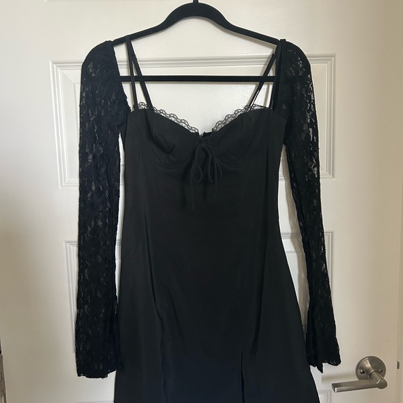Princess Polly Black Lace Long Sleeve Dress - Picture 4 of 10